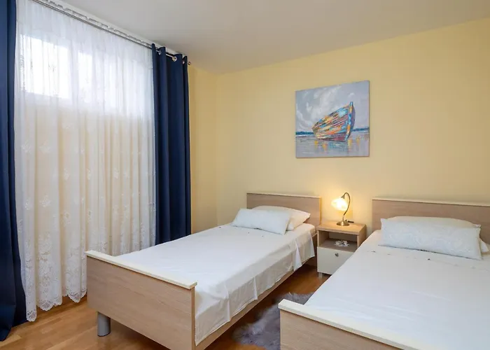 Apartment With Wifi - 7596 Split